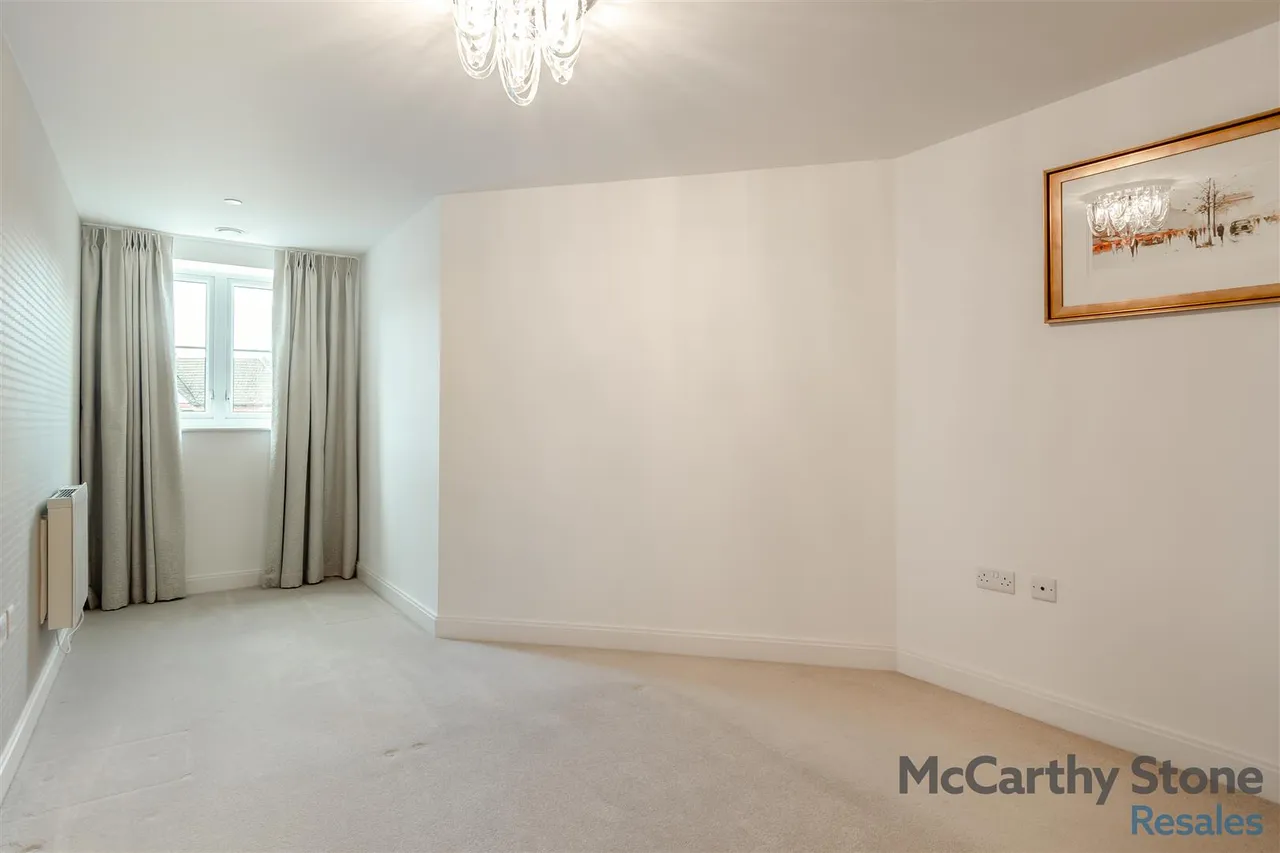London Road, Knebworth, SG3, photo 16