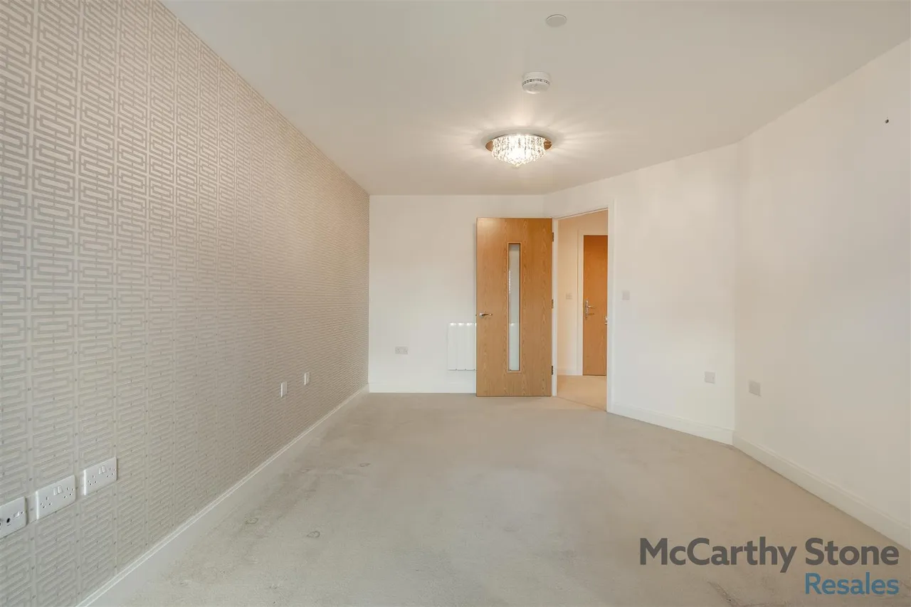 London Road, Knebworth, SG3, photo 10