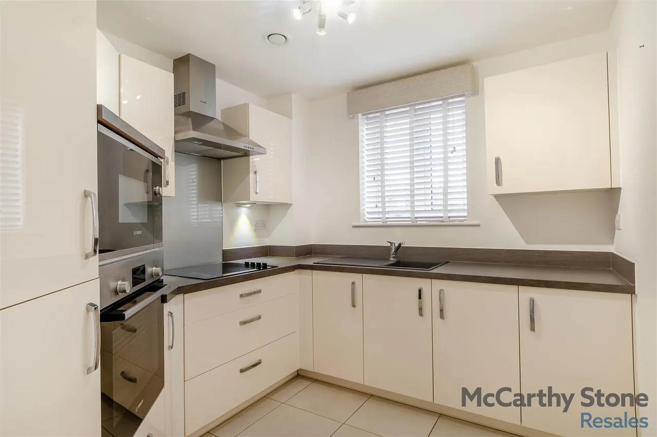 London Road, Knebworth, SG3, photo 13