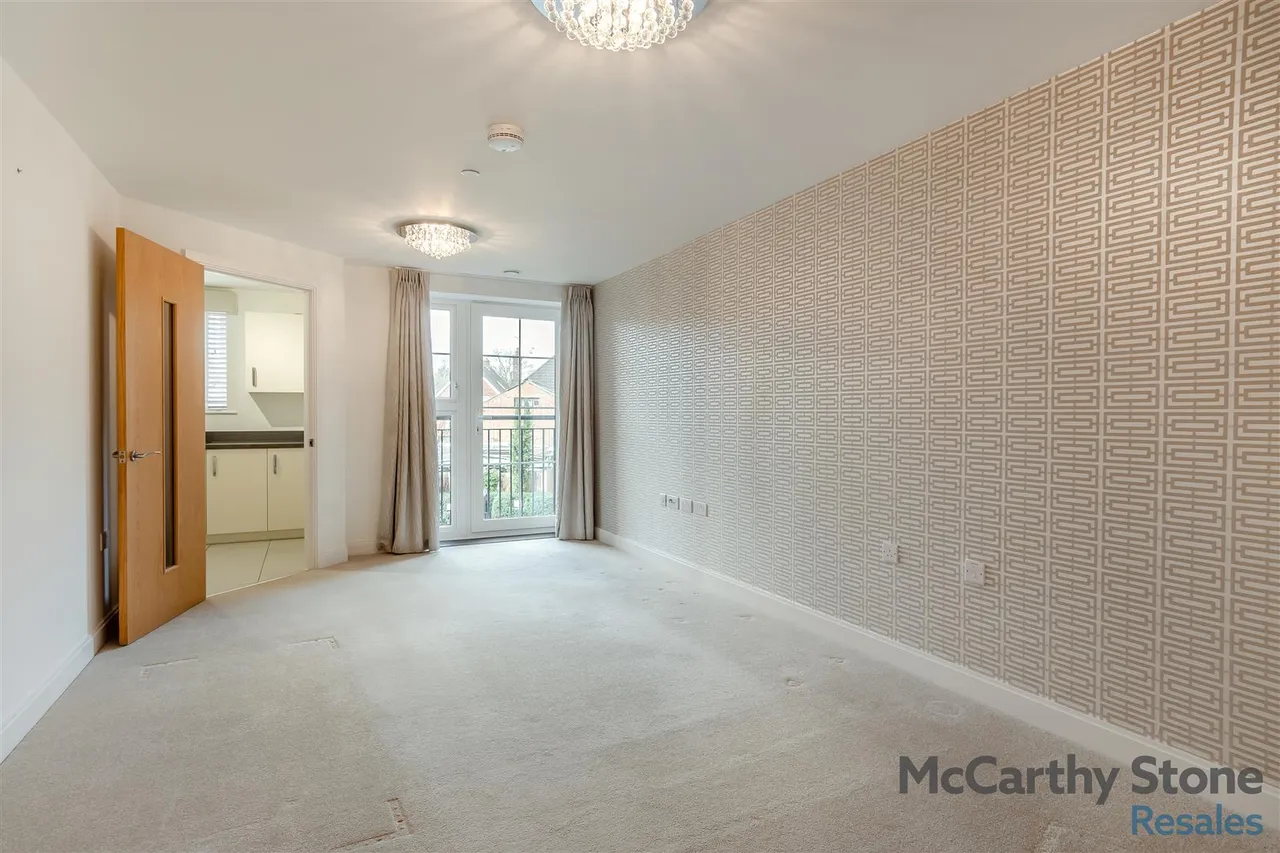 London Road, Knebworth, SG3, photo 8