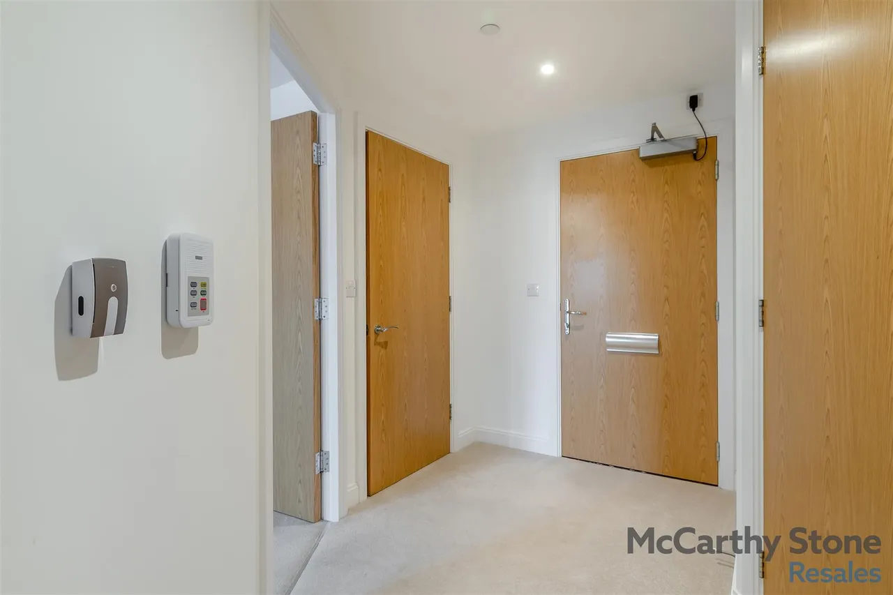 London Road, Knebworth, SG3, photo 20