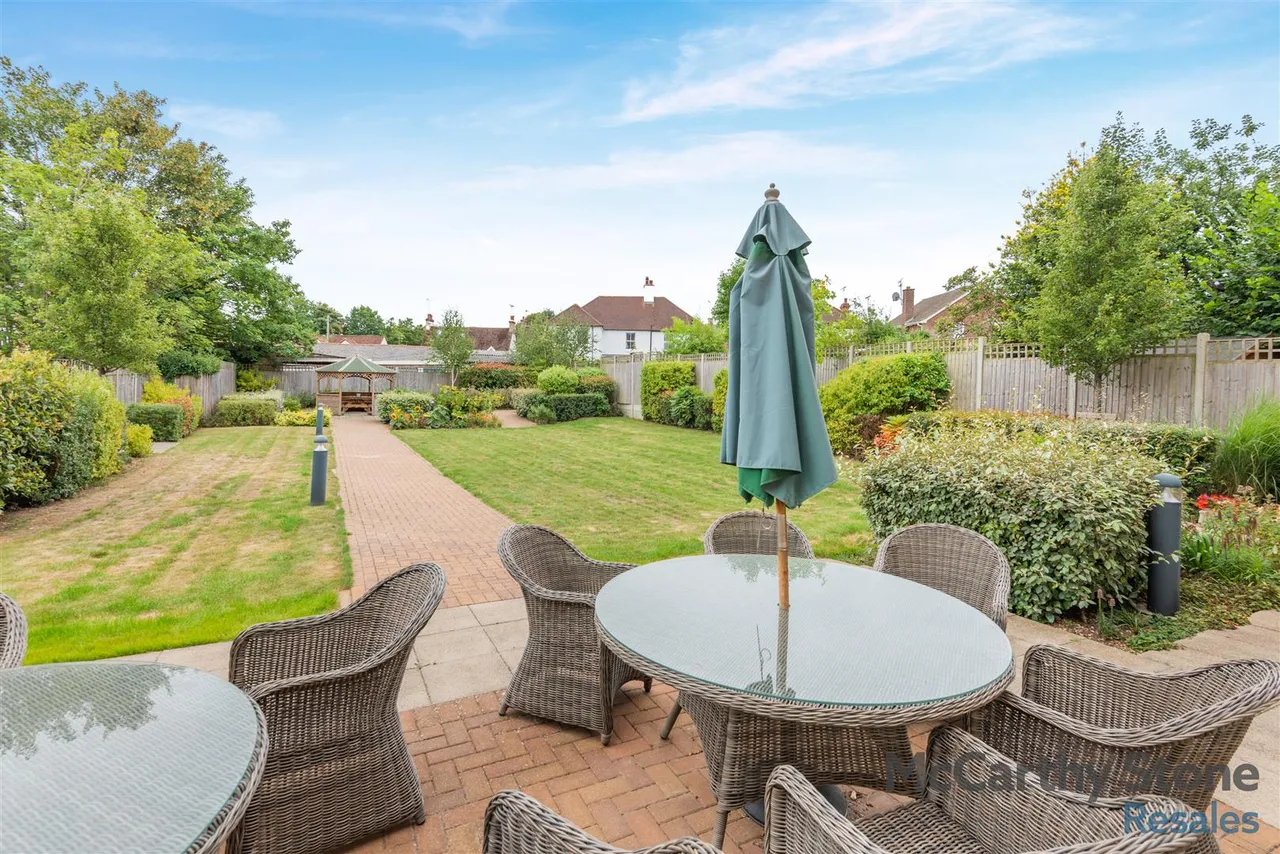 London Road, Knebworth, SG3, photo 27