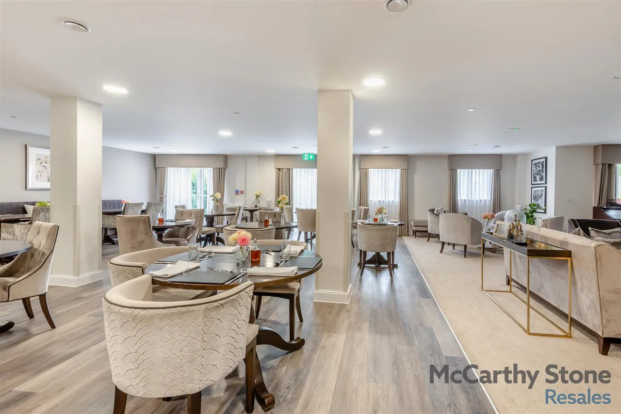 London Road, Knebworth, SG3, photo 23