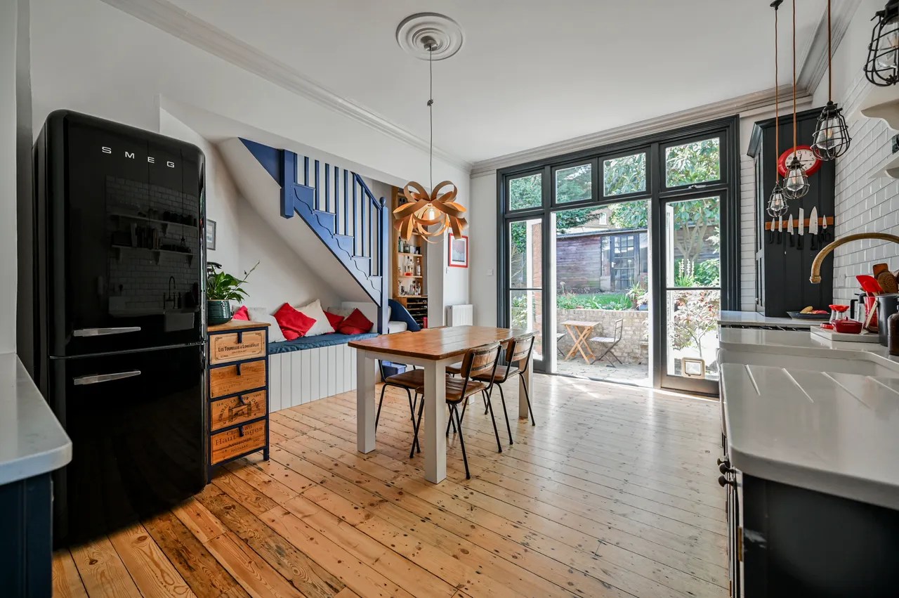 Flat 2, 42 Hornsey Lane Gardens, London, photo 2