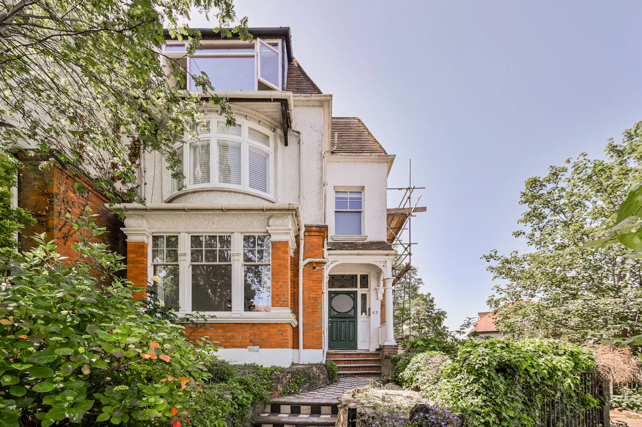 2 bed flat for sale — Flat 2, 42 Hornsey Lane Gardens, London