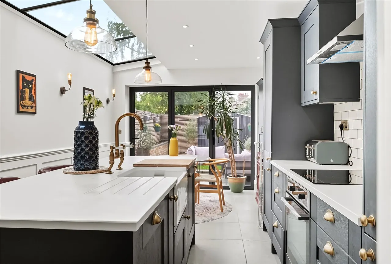 Oldfield Road, Hampton, TW12 2AD, photo 7