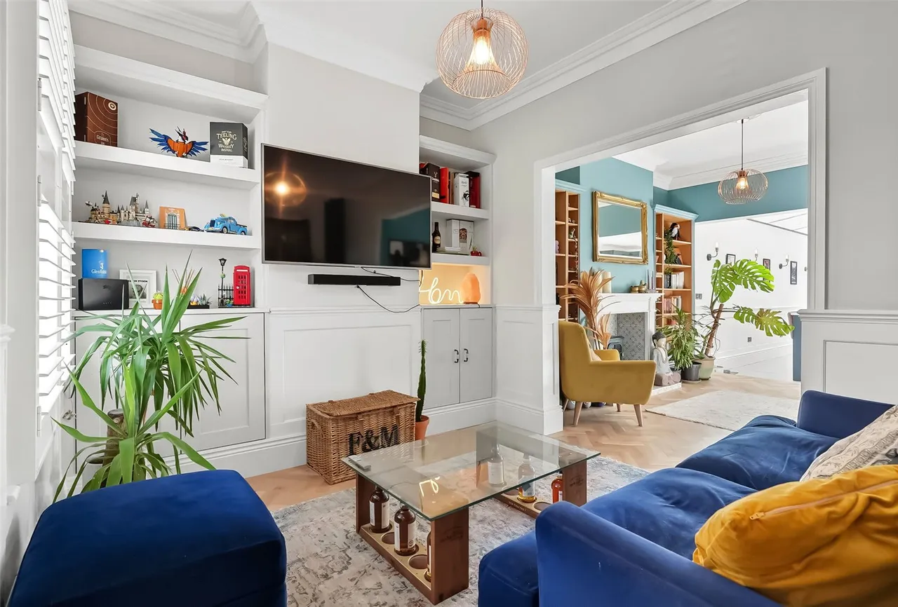 Oldfield Road, Hampton, TW12 2AD, photo 4