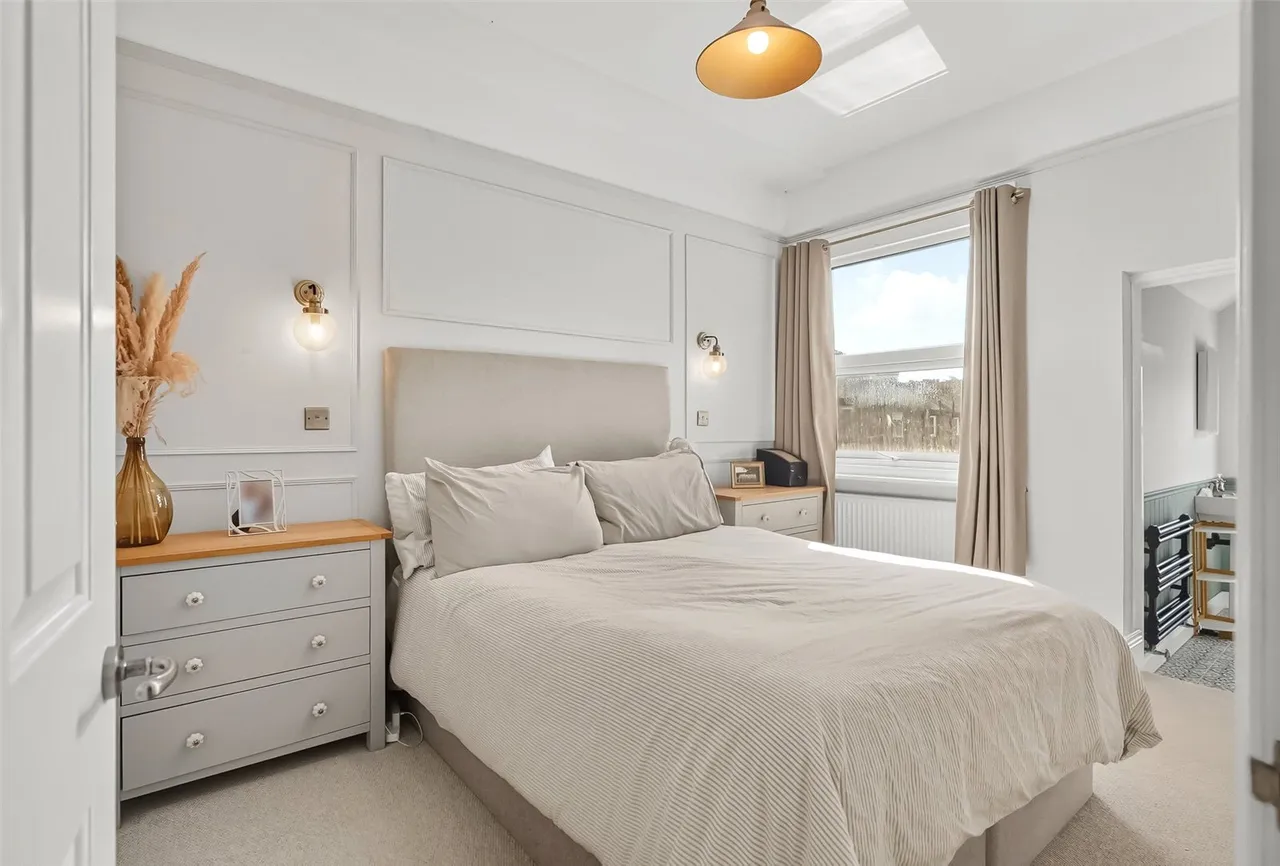 Oldfield Road, Hampton, TW12 2AD, photo 9