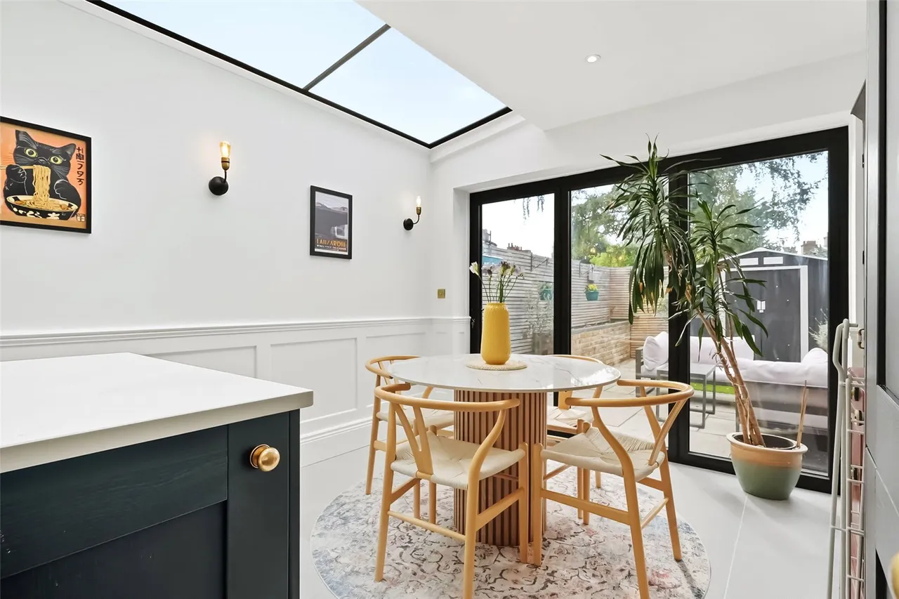 Oldfield Road, Hampton, TW12 2AD, photo 8