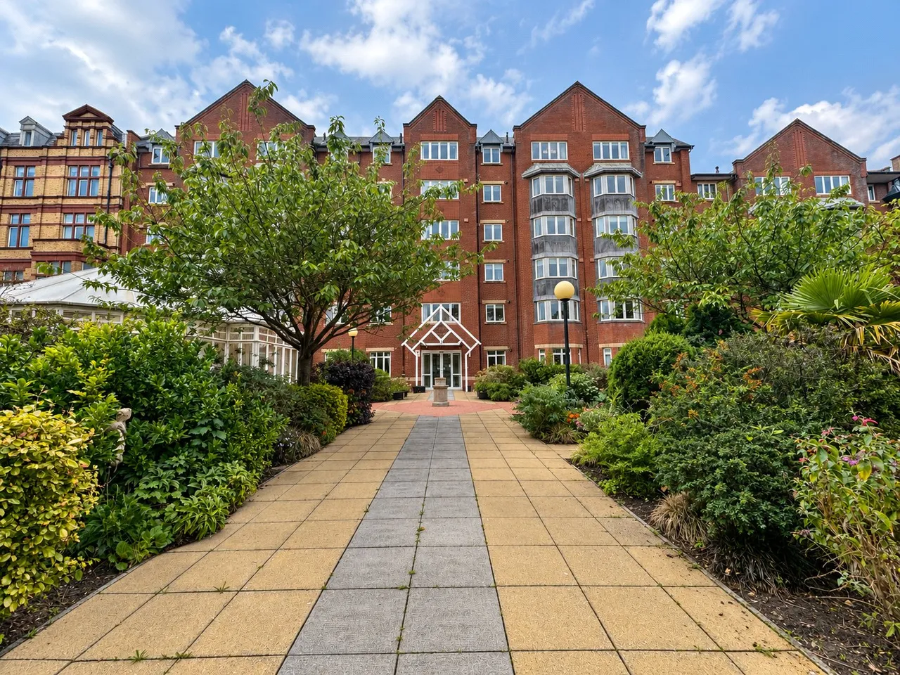 2 bed flat for sale, Lord Street, Southport, PR8