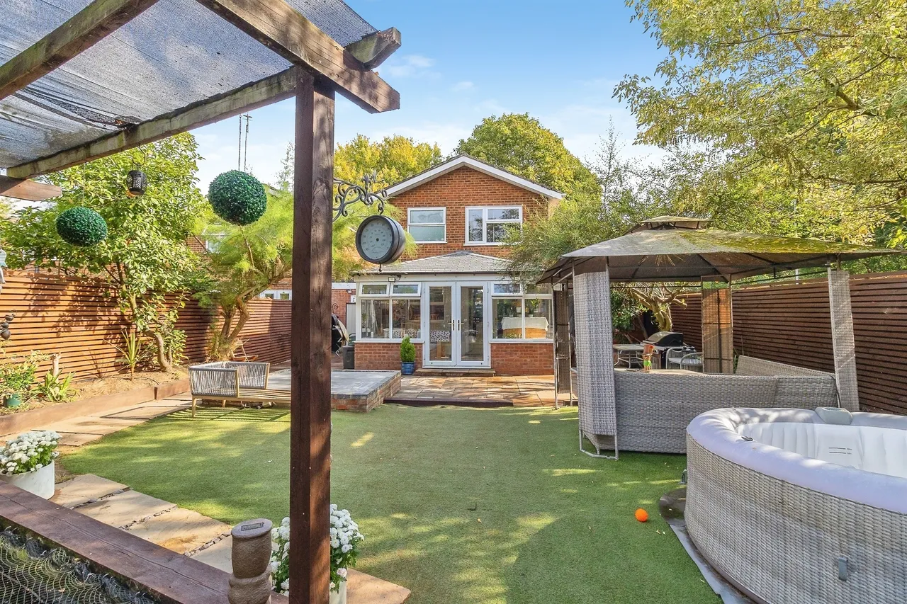 Orion Way, Leighton Buzzard, LU7, photo 13