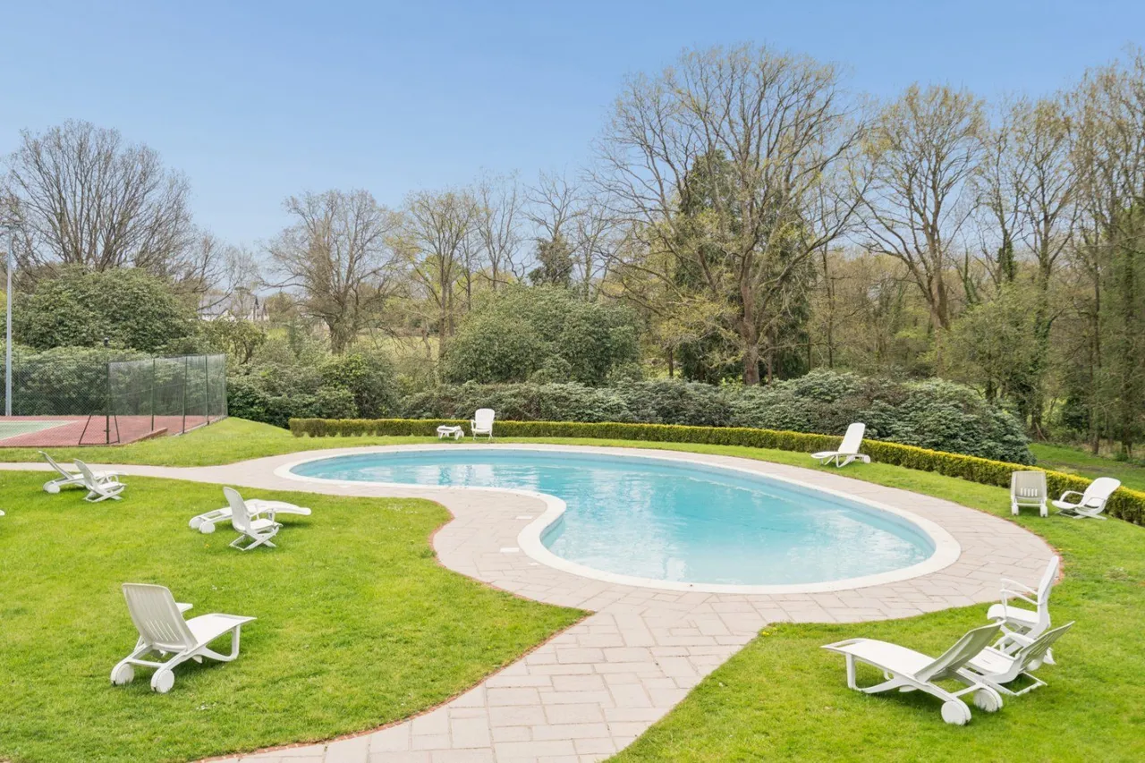 Framewood Road, Stoke Poges, Buckinghamshire, SL2 4QR, photo 6