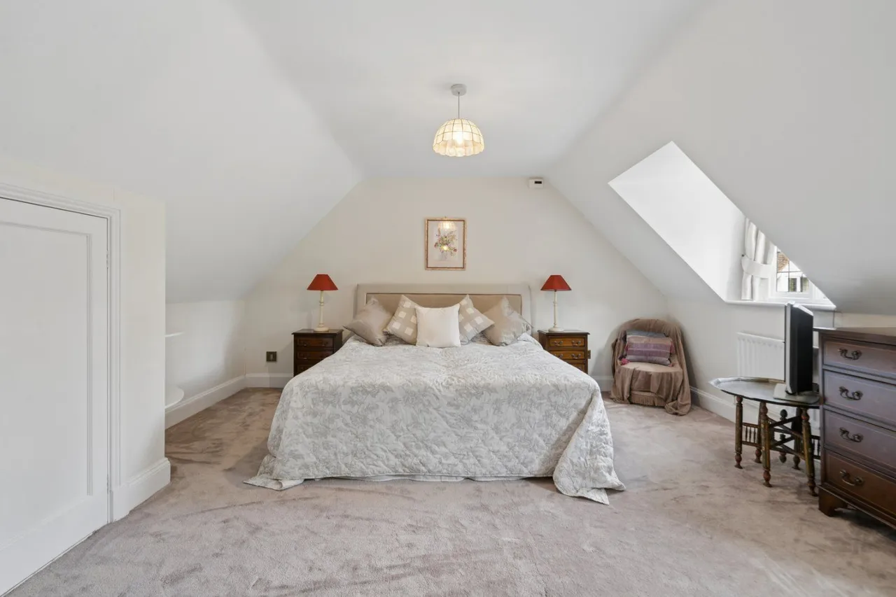 Framewood Road, Stoke Poges, Buckinghamshire, SL2 4QR, photo 12