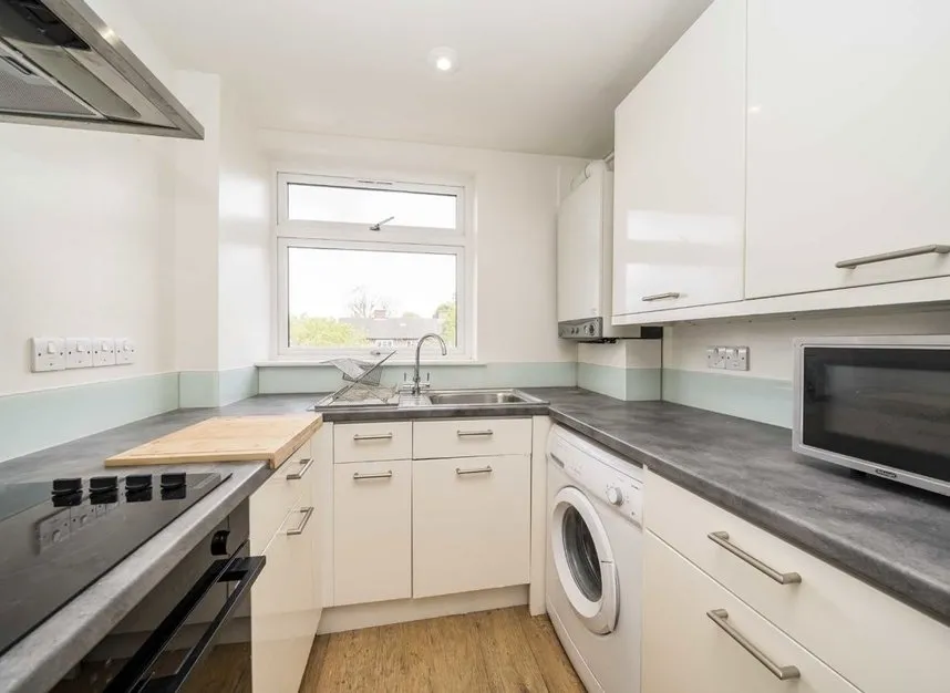 Beechcroft Close, Valley Road, SW16, photo 4