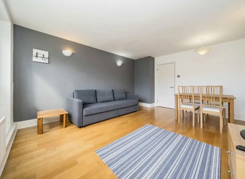 Beechcroft Close, Valley Road, SW16, photo 3