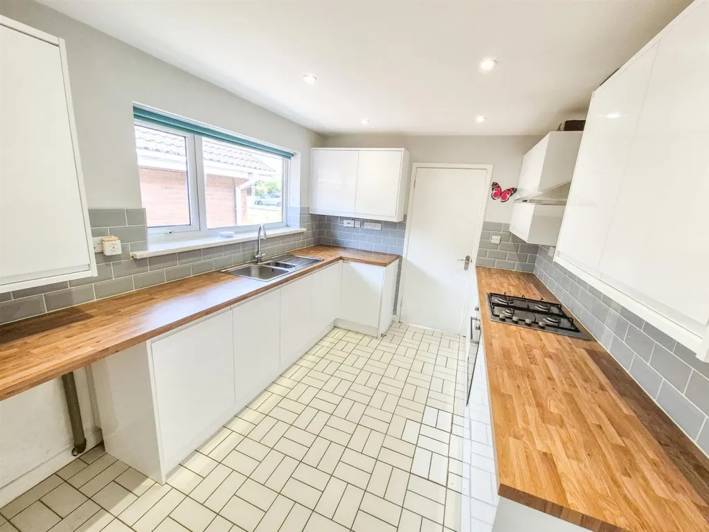Frankby Road, Greasby, CH49, photo 10