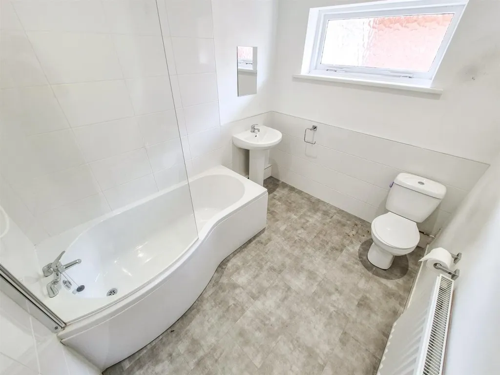 Frankby Road, Greasby, CH49, photo 11