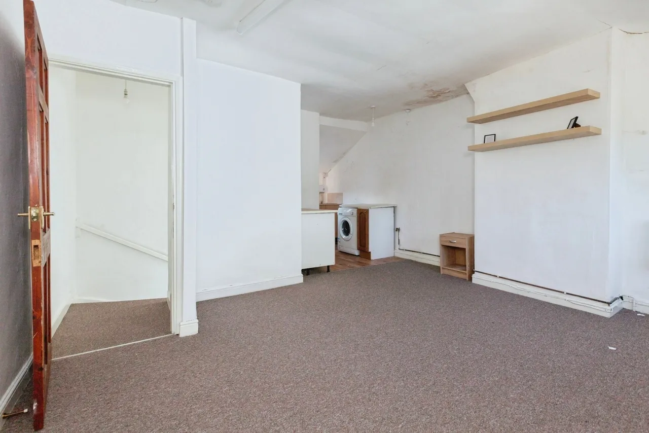 Church Lane, Leicester, LE19, photo 11