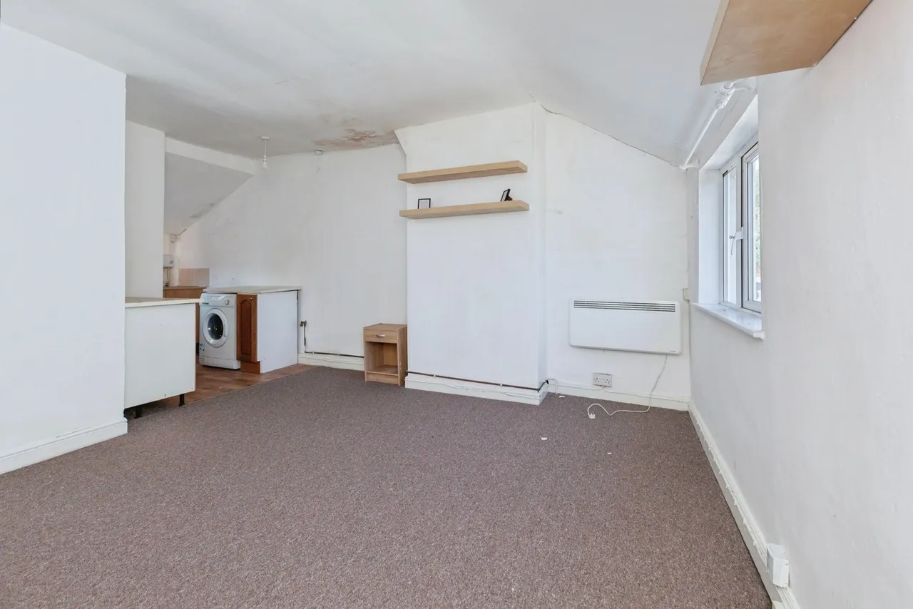 Church Lane, Leicester, LE19, photo 3