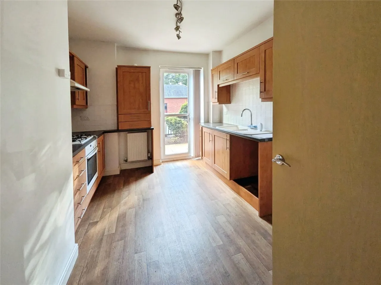 Lowbridge Walk, Bilston, WV14, photo 5