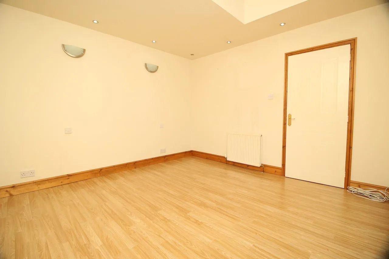 Glen Douglas Drive, Cumbernauld, G68 0DW, photo 11
