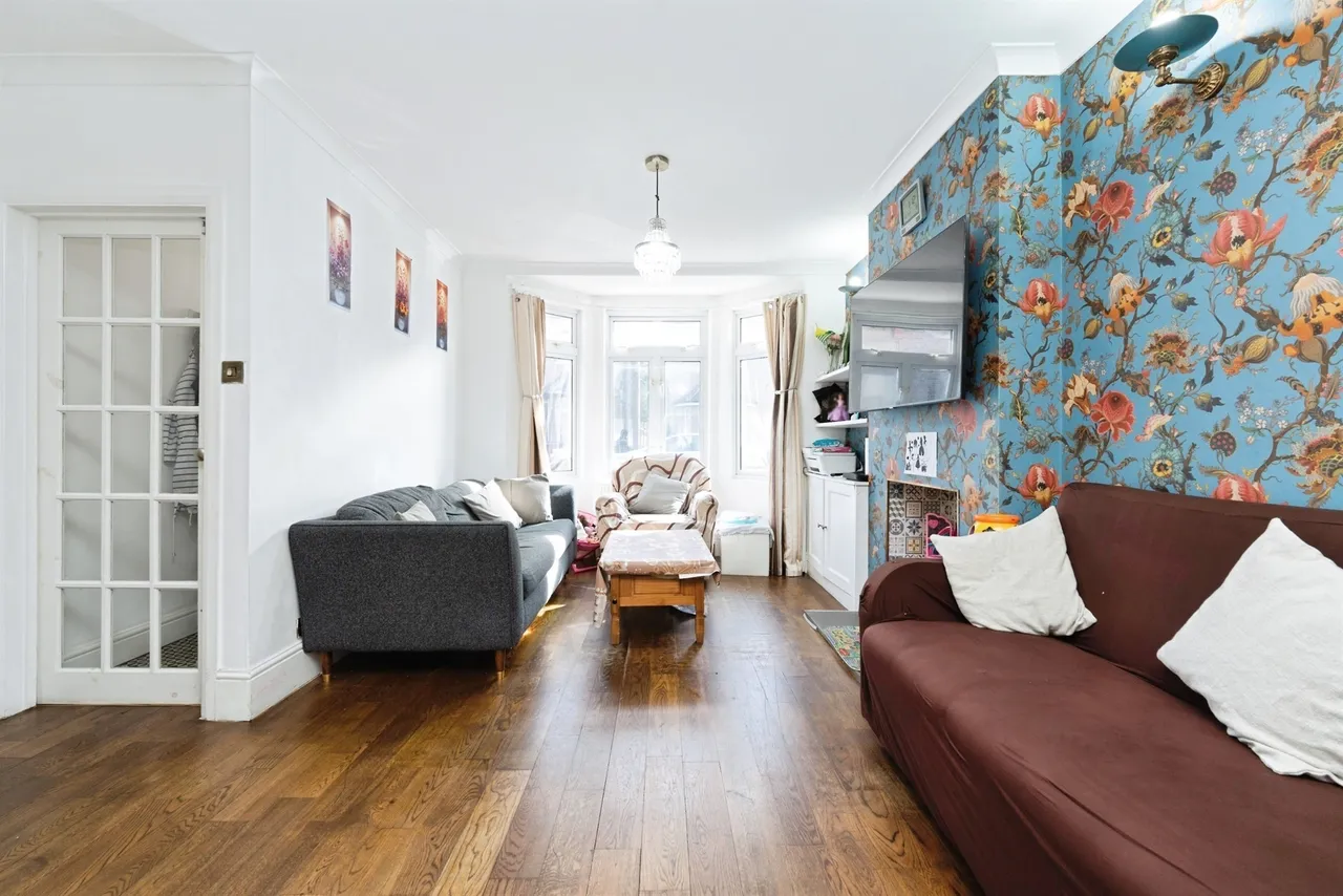 Benskin Road, Watford, WD18, photo 2