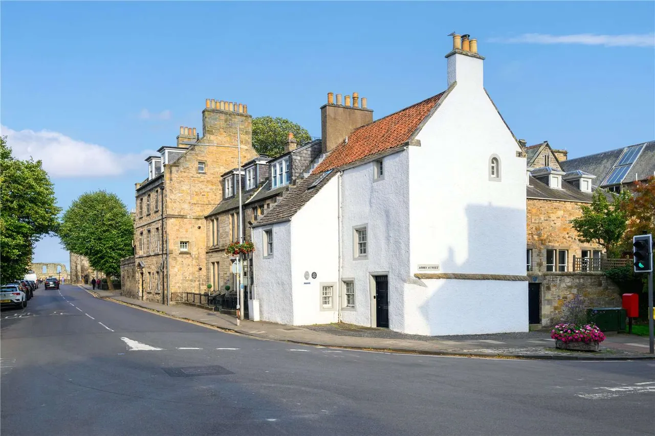 3 bed house for sale — South Street, St. Andrews, Fife, KY16 9QU