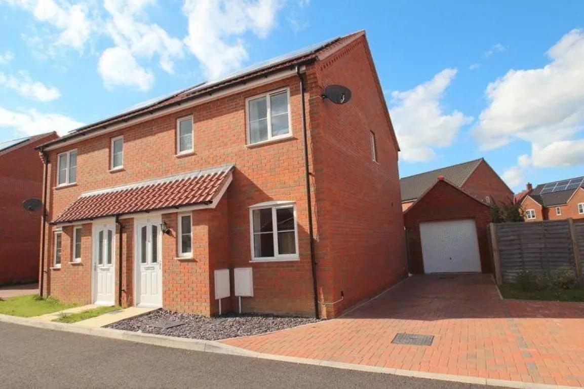 3 bed house for sale — Cooper Row, Brundall, Norwich