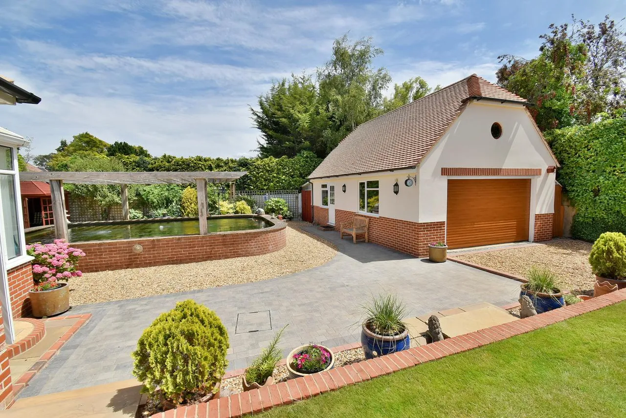 Moorlands, BH22, photo 3