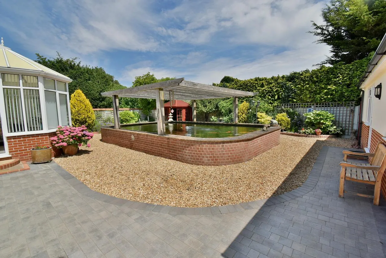 Moorlands, BH22, photo 26