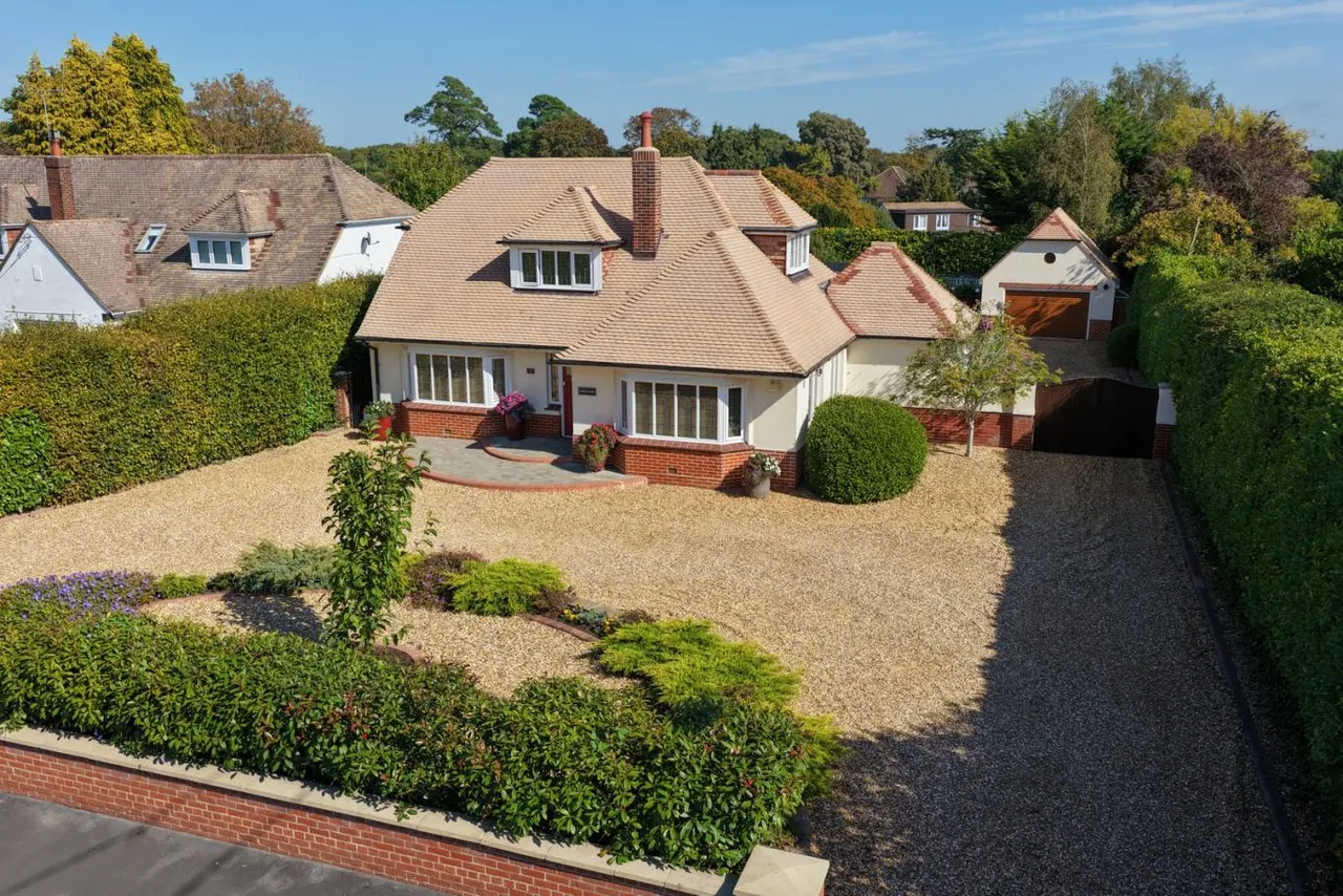 Moorlands, BH22, photo 31