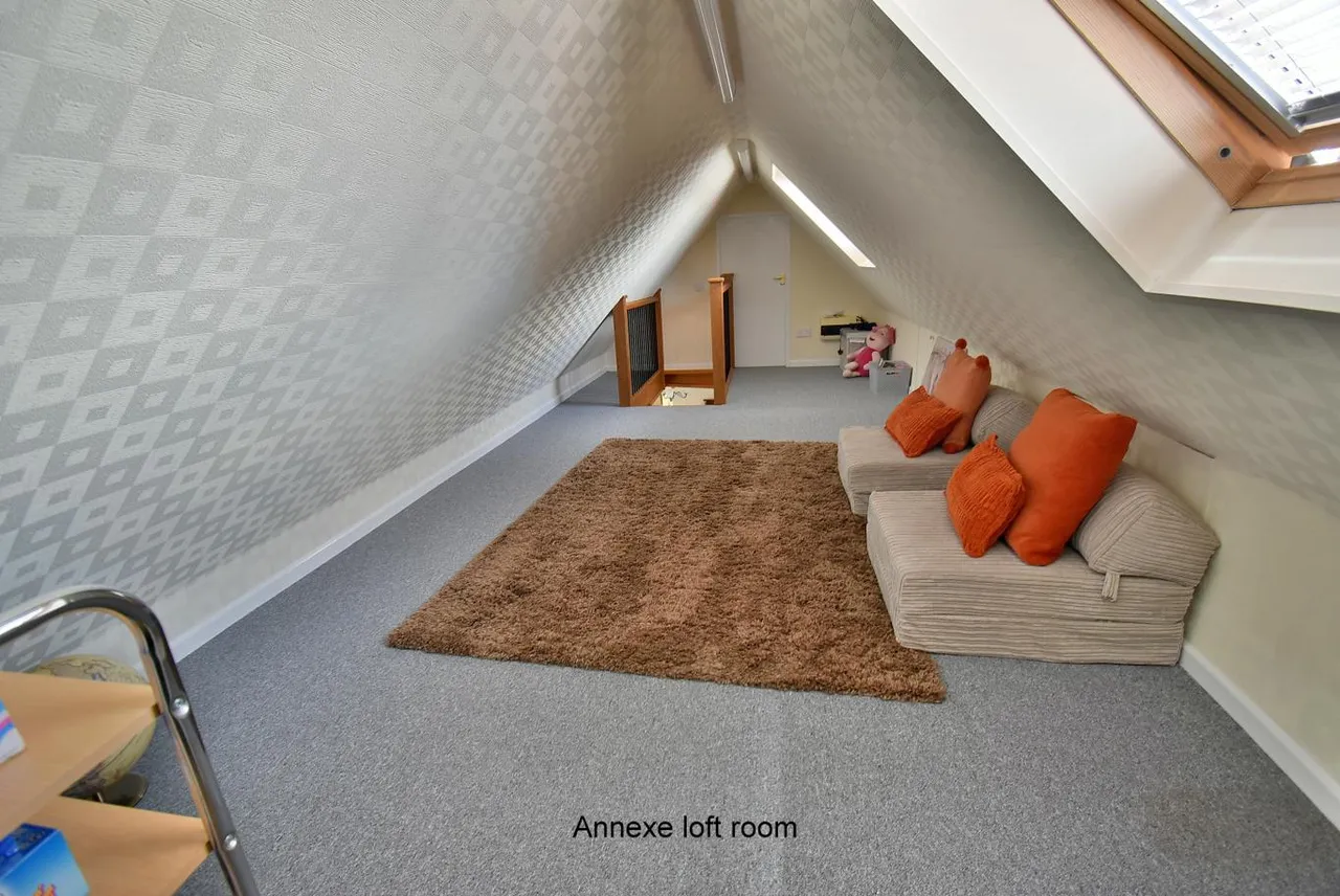 Moorlands, BH22, photo 24