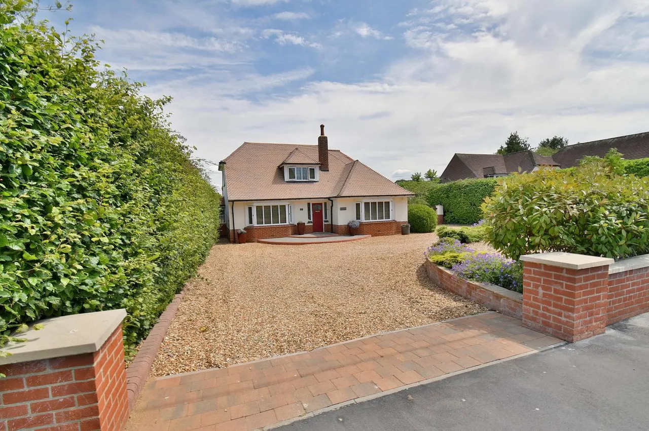 Moorlands, BH22, photo 29