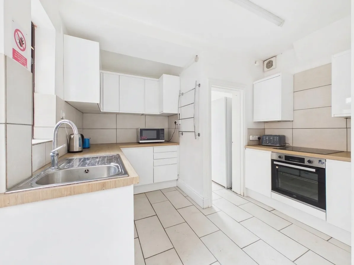 Worcester Street, Gloucester, GL1 3AS, photo 2
