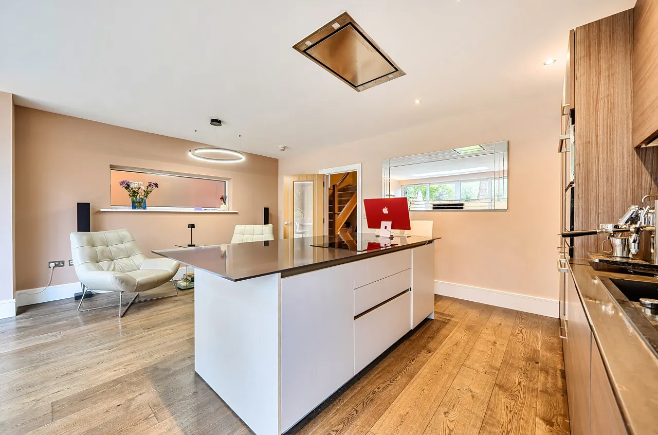 Parkwood Place, Winchester, SO22, photo 4