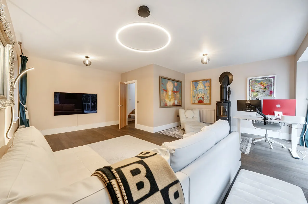 Parkwood Place, Winchester, SO22, photo 6