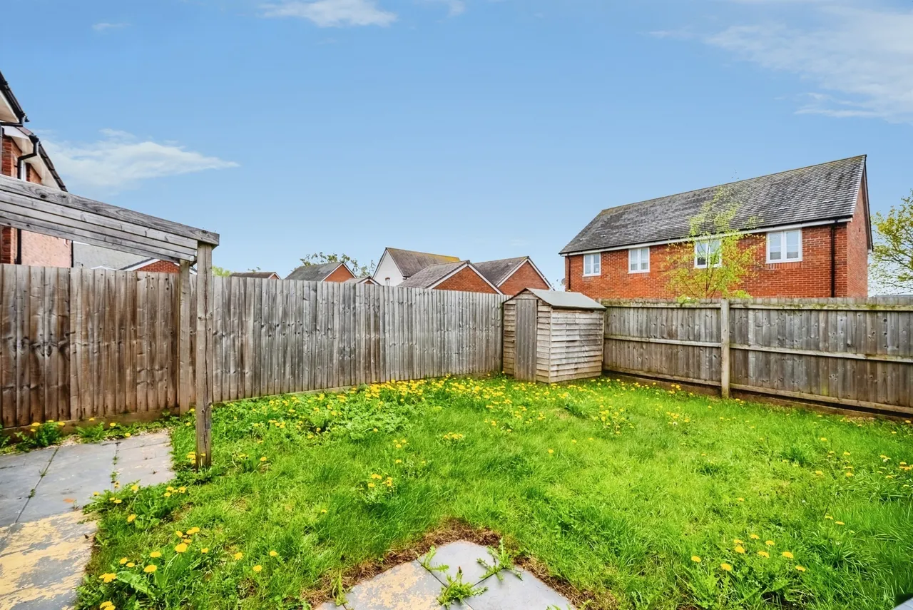 Dalesbred Avenue, Kingstone, HR2, photo 13