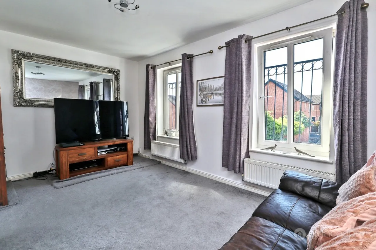 The Evergreens, Nuneaton, CV10, photo 12