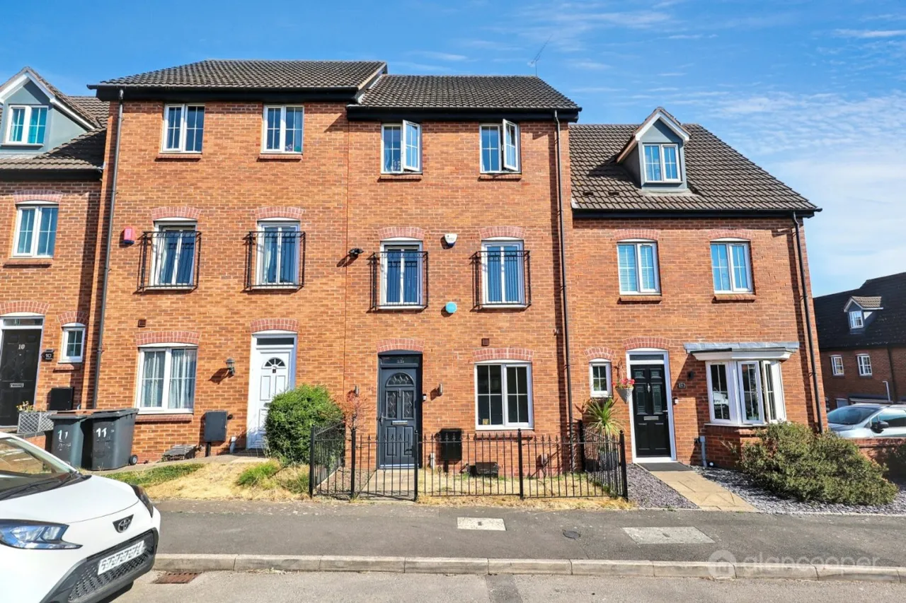 3 bed house for sale, The Evergreens, Nuneaton, CV10