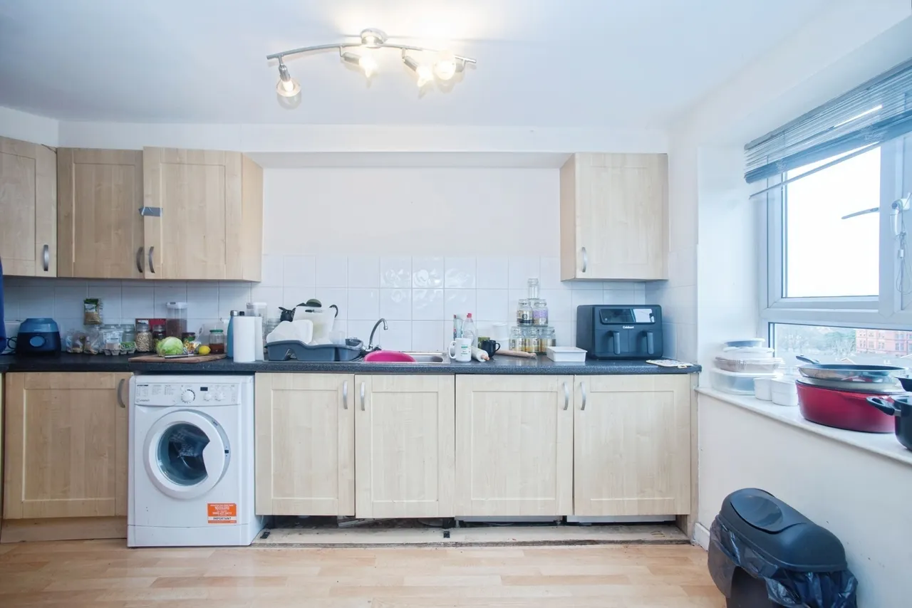 Highclere Avenue, Salford, Greater Manchester, M7, photo 4