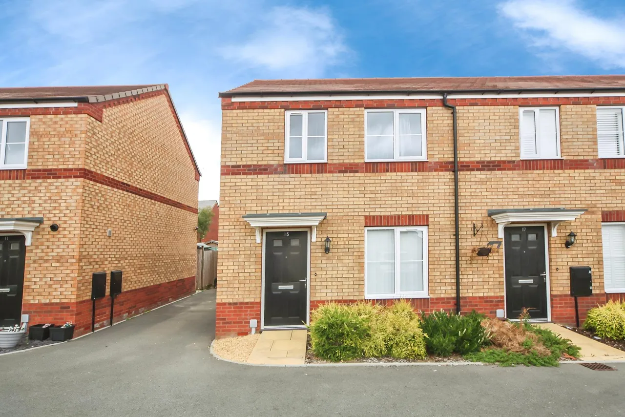 2 bed house for sale, Typhoon Way, Southam, CV47