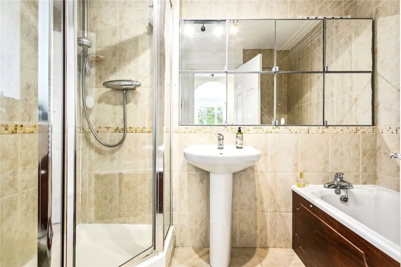 Chertsey Road, Twickenham, TW1, photo 9