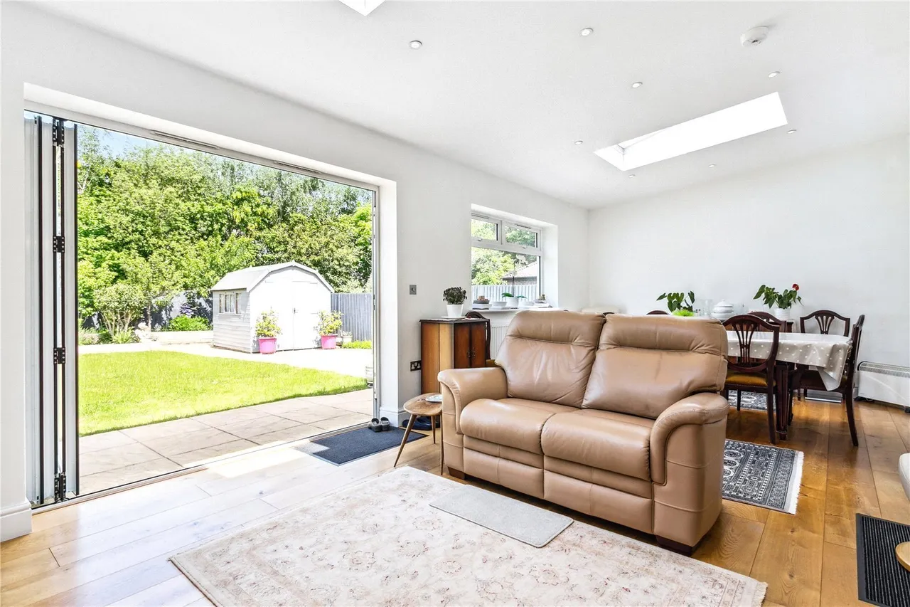 Chertsey Road, Twickenham, TW1, photo 4