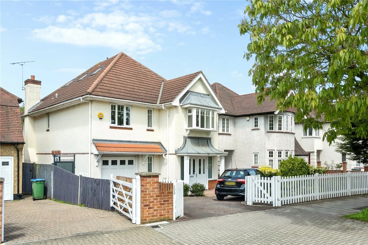 6 bed house for sale, Chertsey Road, Twickenham, TW1