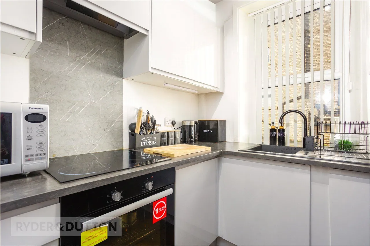 Carrhill Road, Mossley, OL5, photo 5
