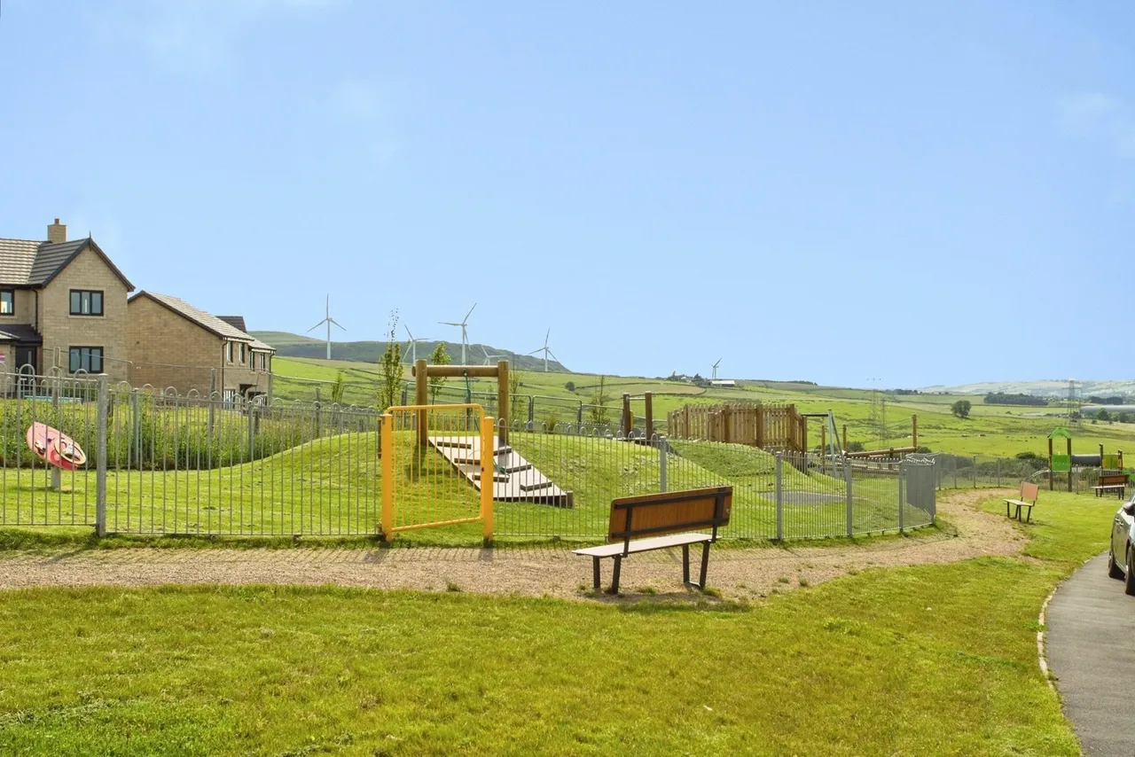 Redwing Road, Burnley, Lancashire, BB11, photo 23