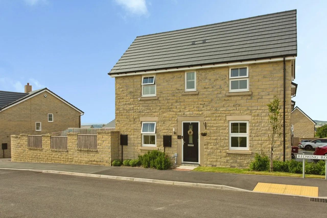 3 bed house for sale — Redwing Road, Burnley, Lancashire, BB11