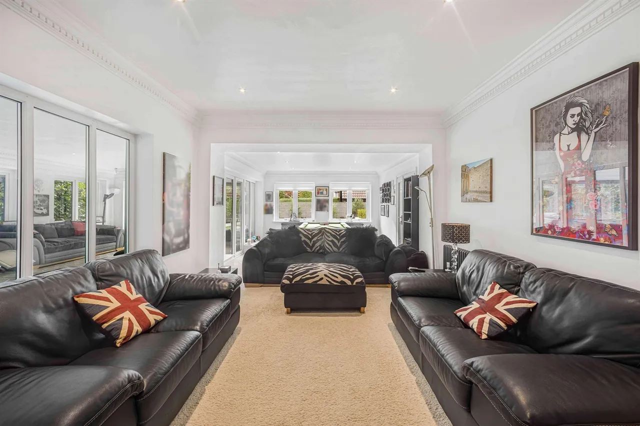 Hale Road, Altrincham, photo 8