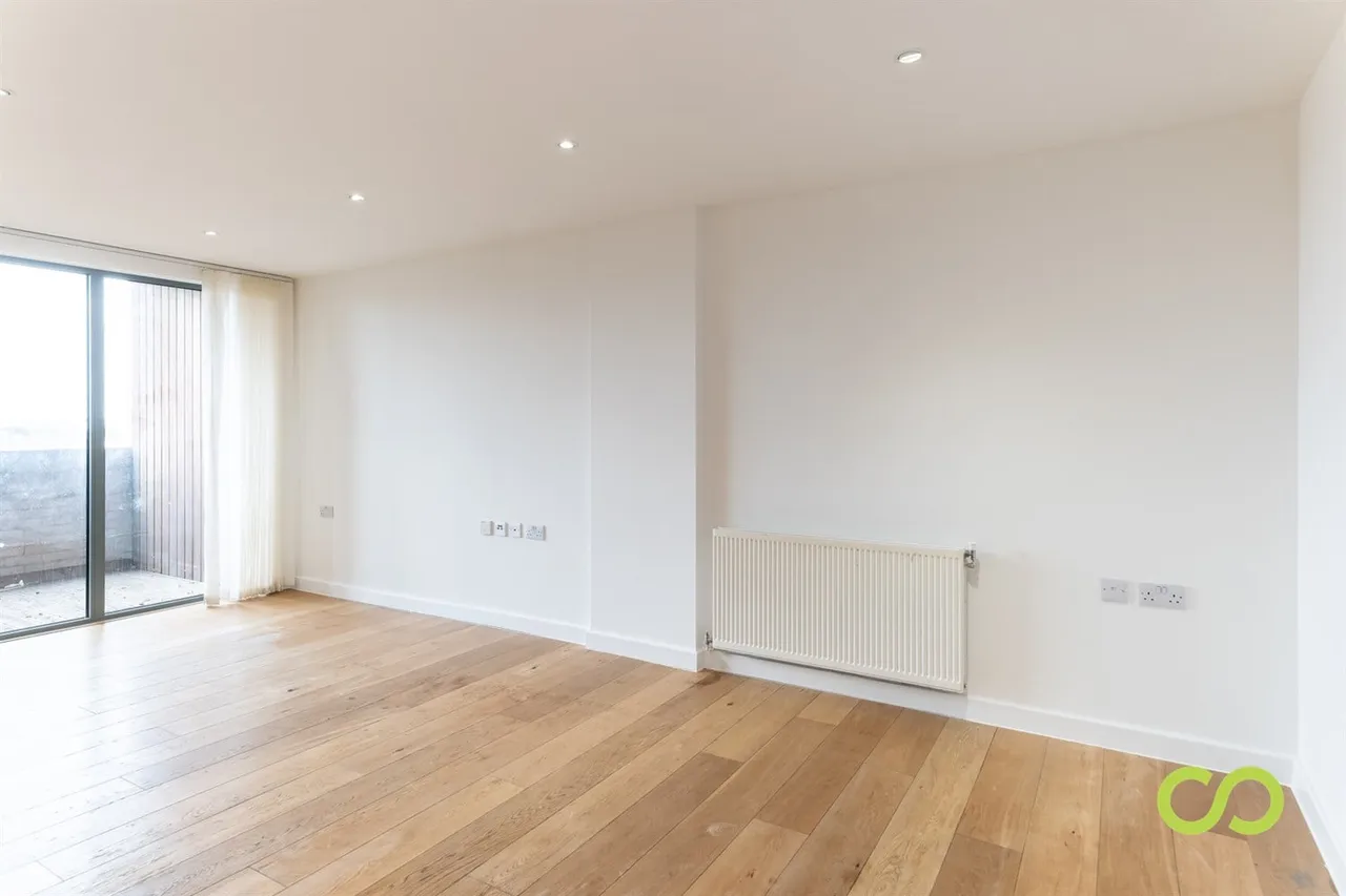 Bromley Road, London, SE6, photo 3