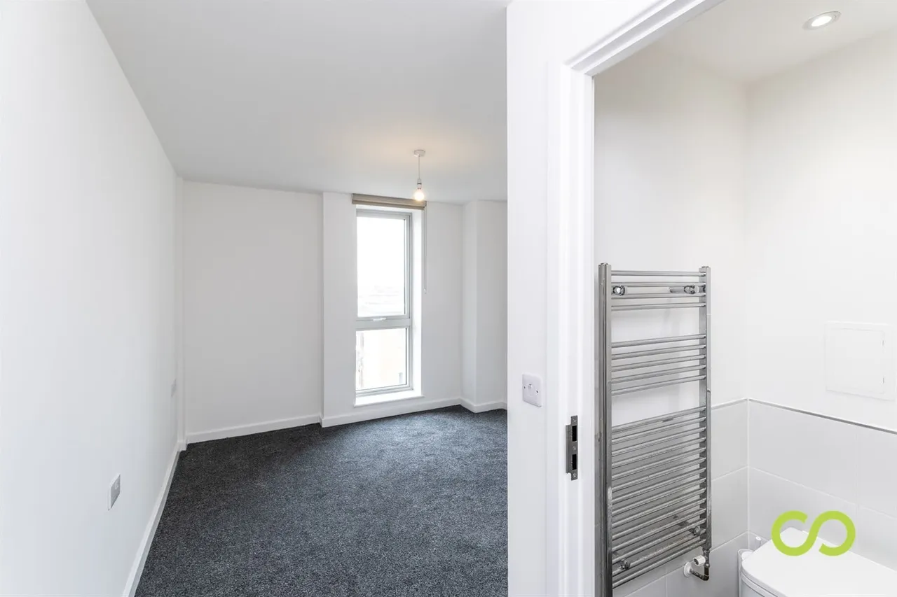 Bromley Road, London, SE6, photo 8